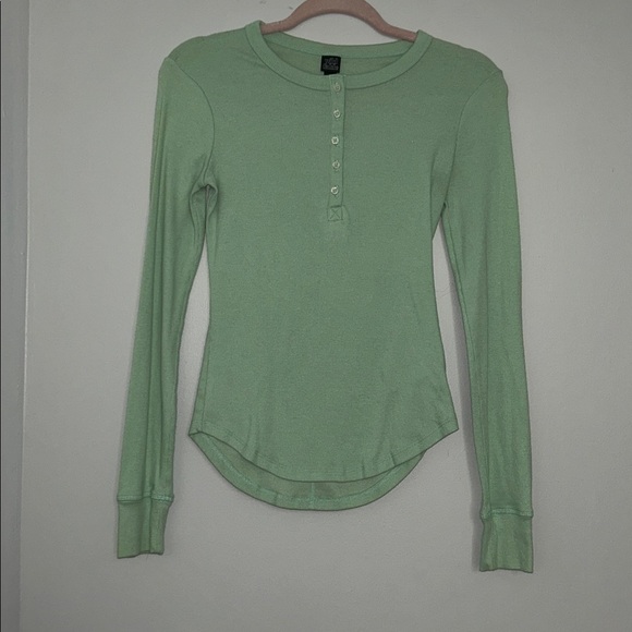 Green Henley shirt - Picture 1 of 2